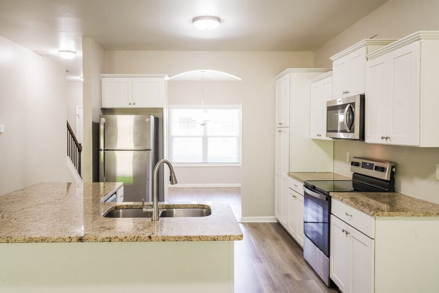 Building Photo - 149 Lindsey Dr