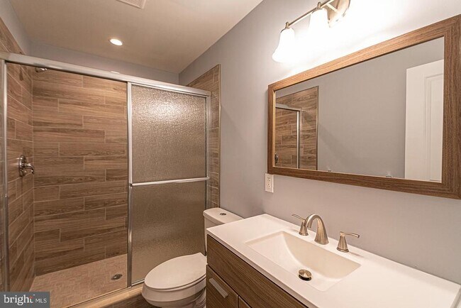 Building Photo - 808 W Norris St