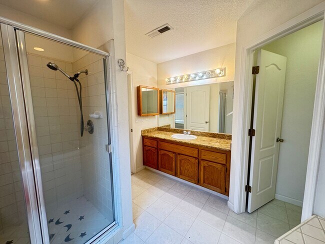 Building Photo - 3 bed 2 ba house in S. Yuba City
