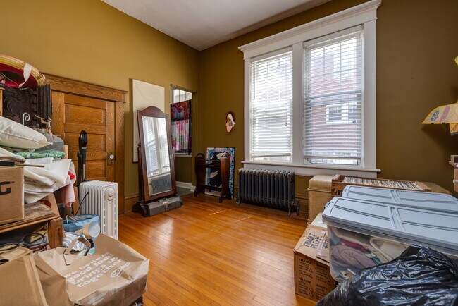 Building Photo - Historic Charm Meets Modern Comfort: Your Downtown Oasis Awaits!