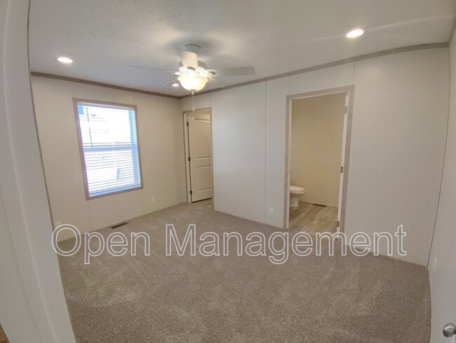 Building Photo - 120 Terry Blvd