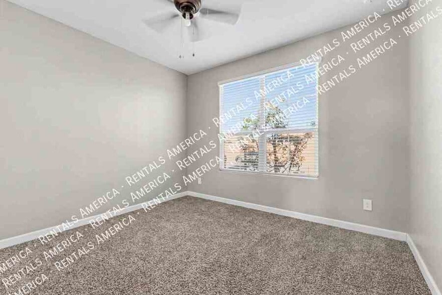 Building Photo - 17028 N Palo Verde St