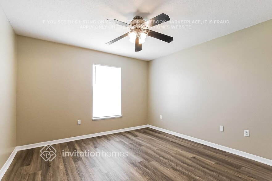 Building Photo - 688 Red Pepper Loop