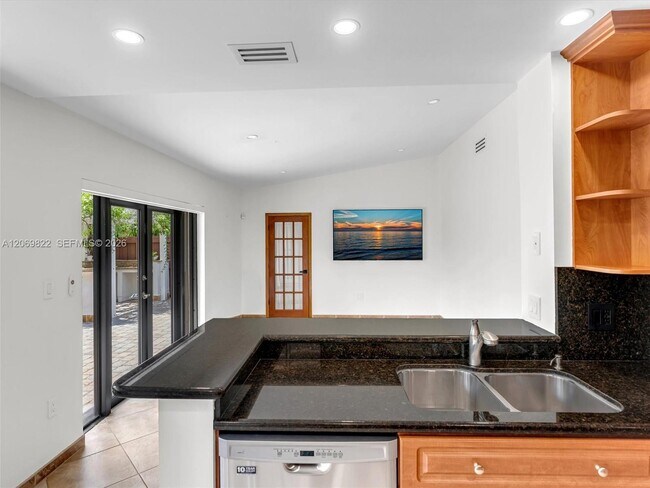 Building Photo - 7457 SW 112th Pl