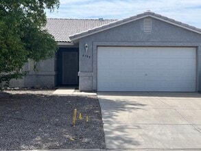 Building Photo - 2 BR 2Ba Home with YARD, Garage, close to Hwy 95 Fort Mohave