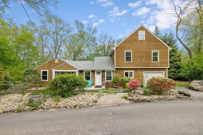 Building Photo - 50 Longwood Dr