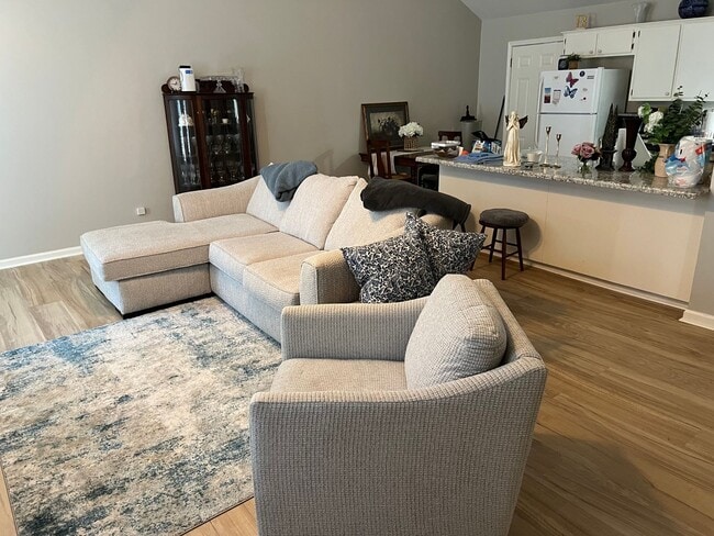 Building Photo - Updated 2 bed 2 bath in Shiloh Subdivision!