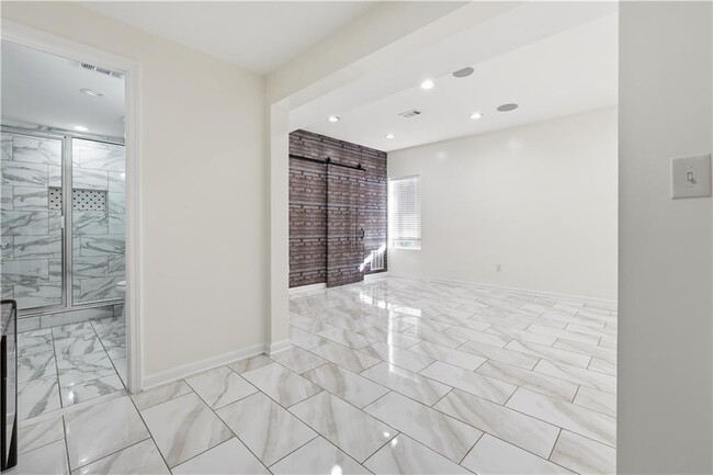 Building Photo - 348 Santa Anita Ave