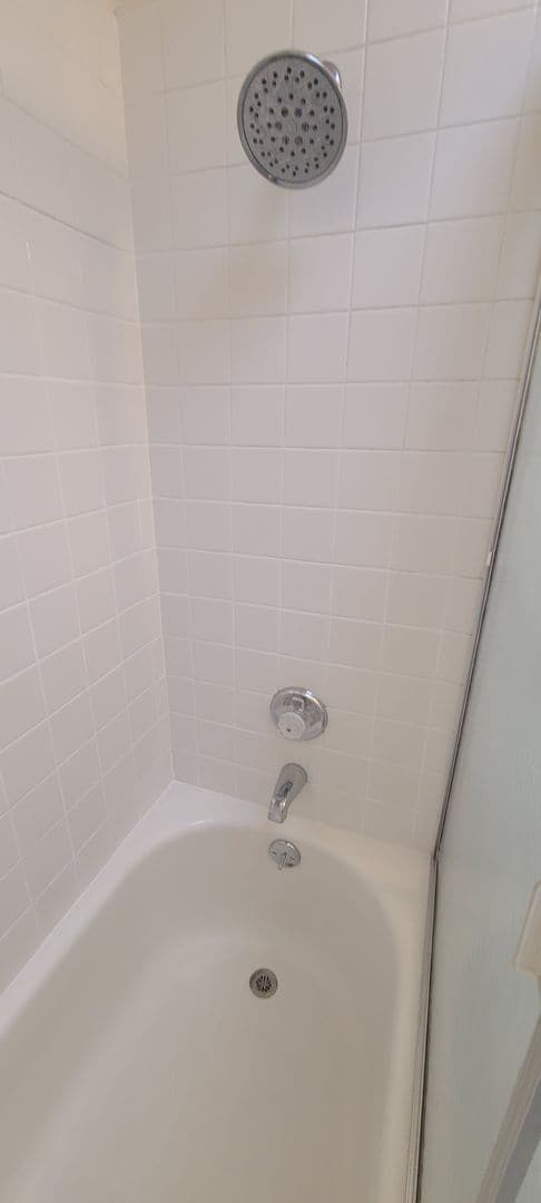 Building Photo - Adorable Single Story home with 3 bedroom and 2 bath