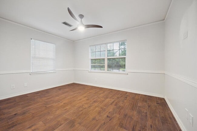 Building Photo - 5132 Mimosa Dr