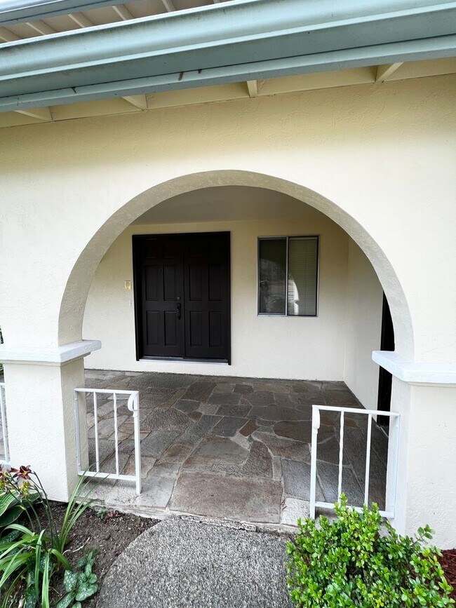 Building Photo - Beautiful home with a view in Bremerton.