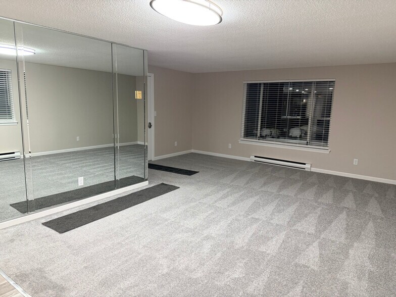 Building Photo - 2717 Oppenheim Ct