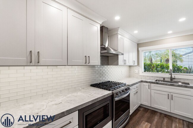 Building Photo - Highly Upgraded, Large Condo in Huntington Beach!