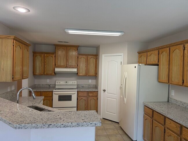 Building Photo - 1513 Sweden Ln