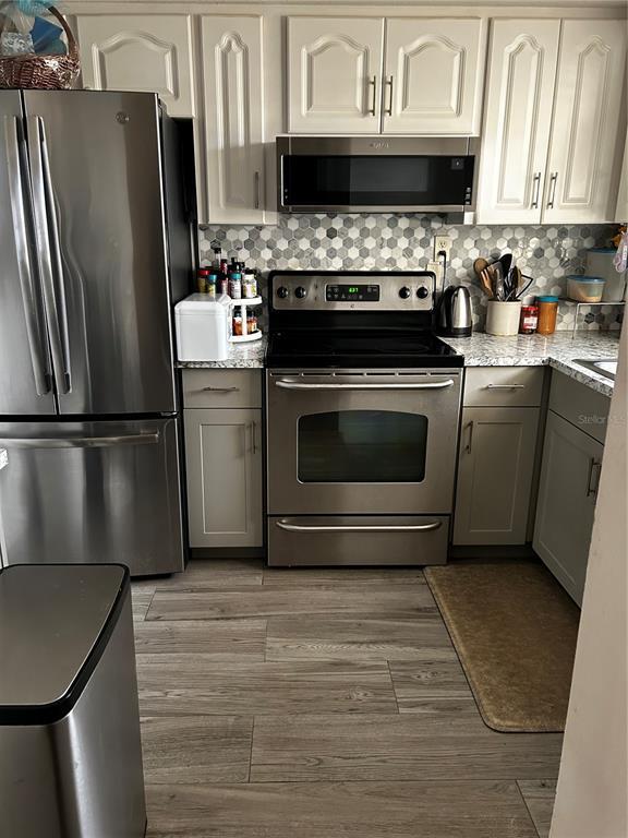 Building Photo - 5059 Live Oak Cir