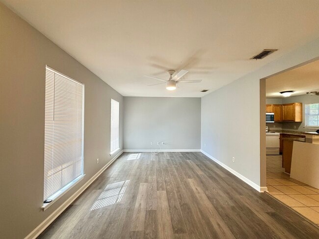 Building Photo - 1444 Balboa Dr