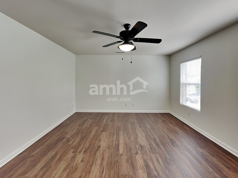 Building Photo - 9924 Paper Tree Rd