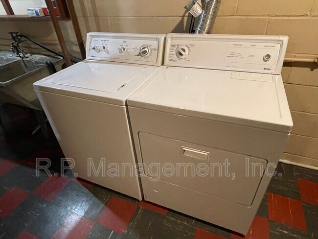 Building Photo - 6240 Jupiter Rd NE