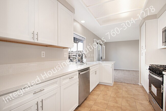 Building Photo - 4504 Goldfinch Way