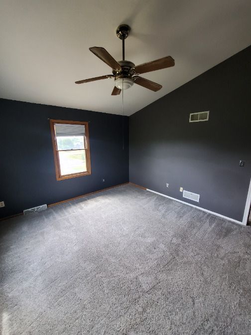 Building Photo - N93W27616 Quail Holw Ct