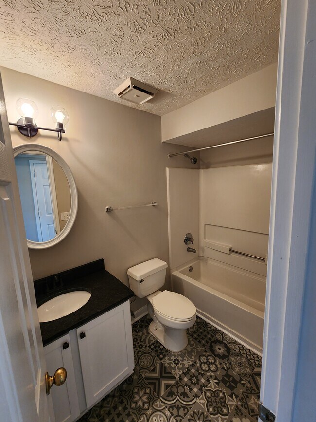 Building Photo - 100 Sheila Blvd