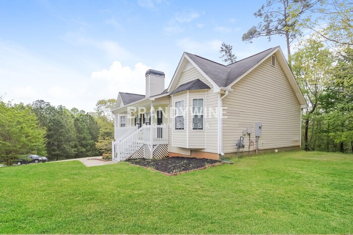 Building Photo - 63 Blue Springs Way