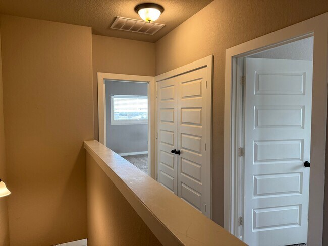 Building Photo - 2249 Avery Village