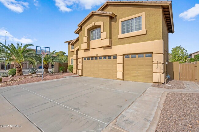 Building Photo - 2684 E Birchwood Pl