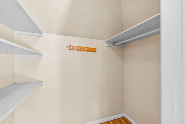 Building Photo - 1151 Monroe St