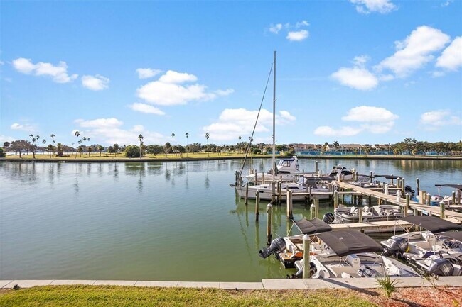Building Photo - 450 Treasure Island Causeway