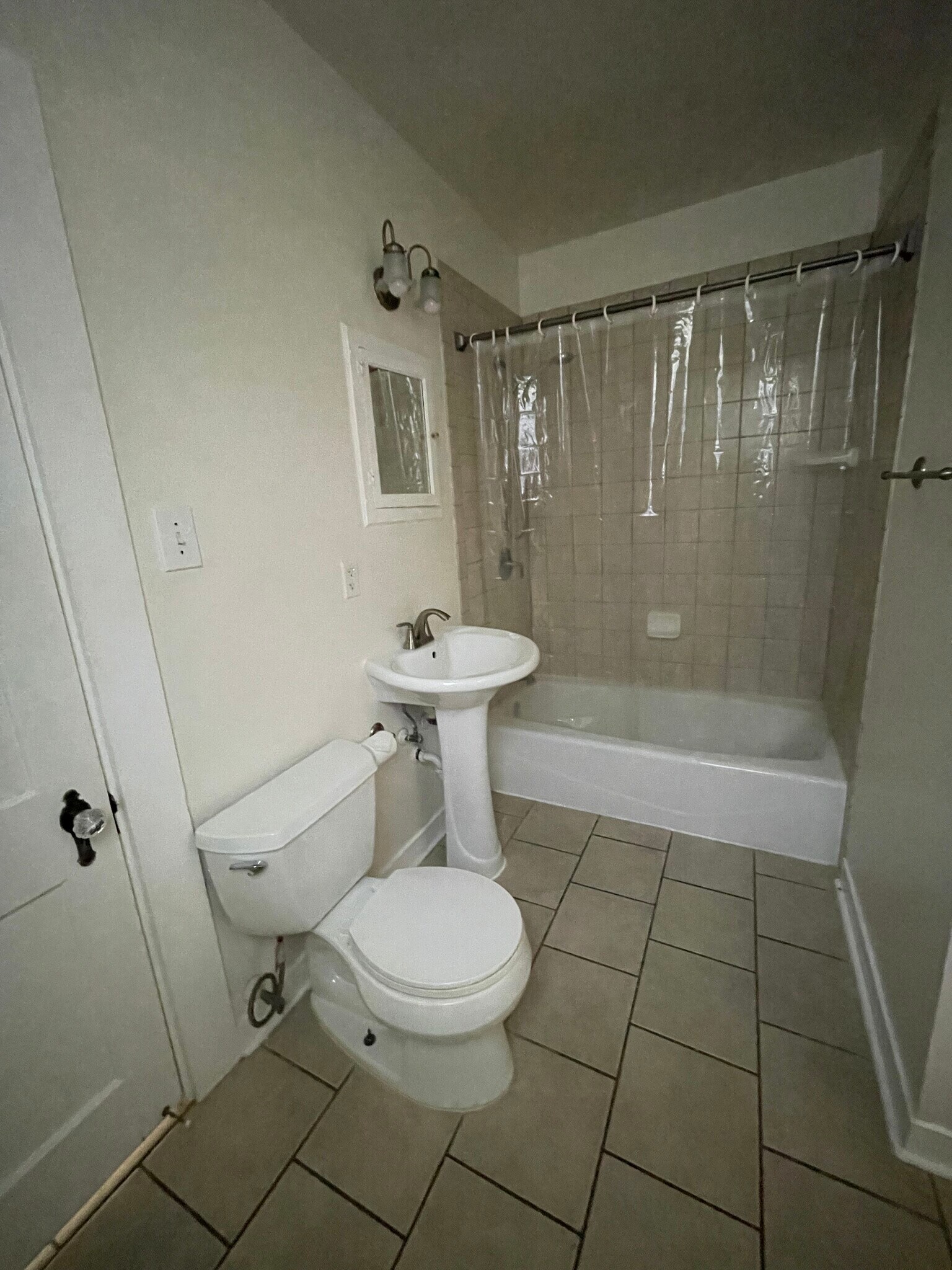 Building Photo - 2016 57th St