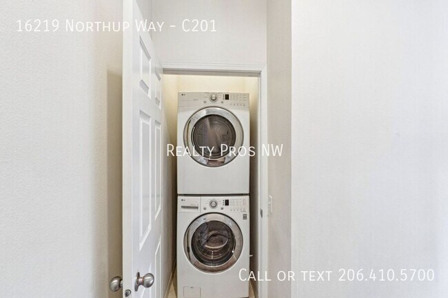 Building Photo - 16219 Northup Way