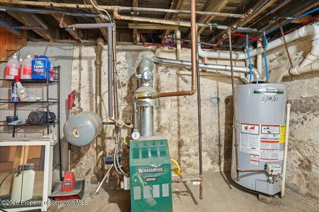 Building Photo - 239 Division St