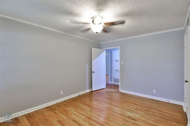 Building Photo - 726 Woodlawn Dr
