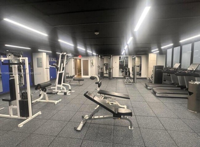 Building Photo - 555 NE 15th St