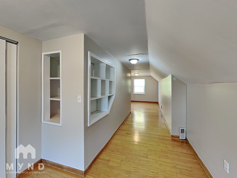 Building Photo - 675 Brookside Dr