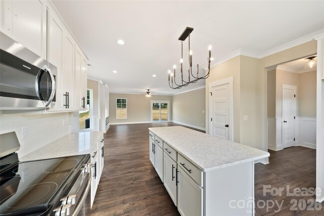 Building Photo - 820 N Rocky River Rd