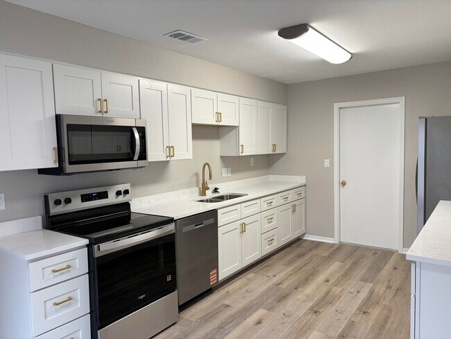 Building Photo - 926 Holbrook Cir