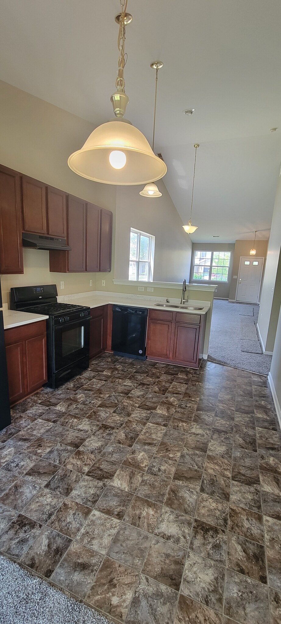 Kitchen - 7601 E 112th Ave