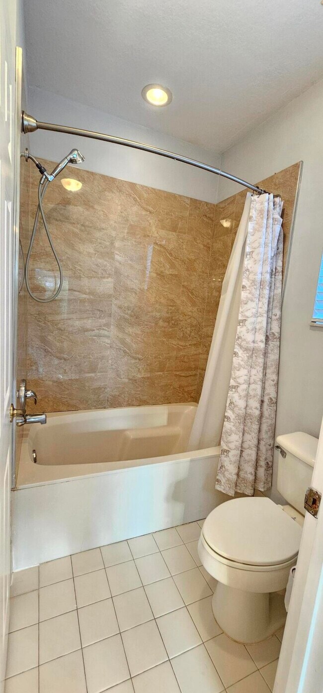 Building Photo - 3078 Laurel Ridge Cir