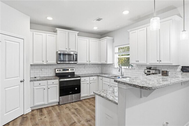 Building Photo - 79 Lantana Crossing