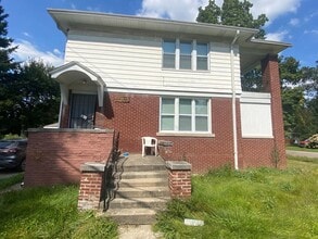 Building Photo - 17815 McIntyre St
