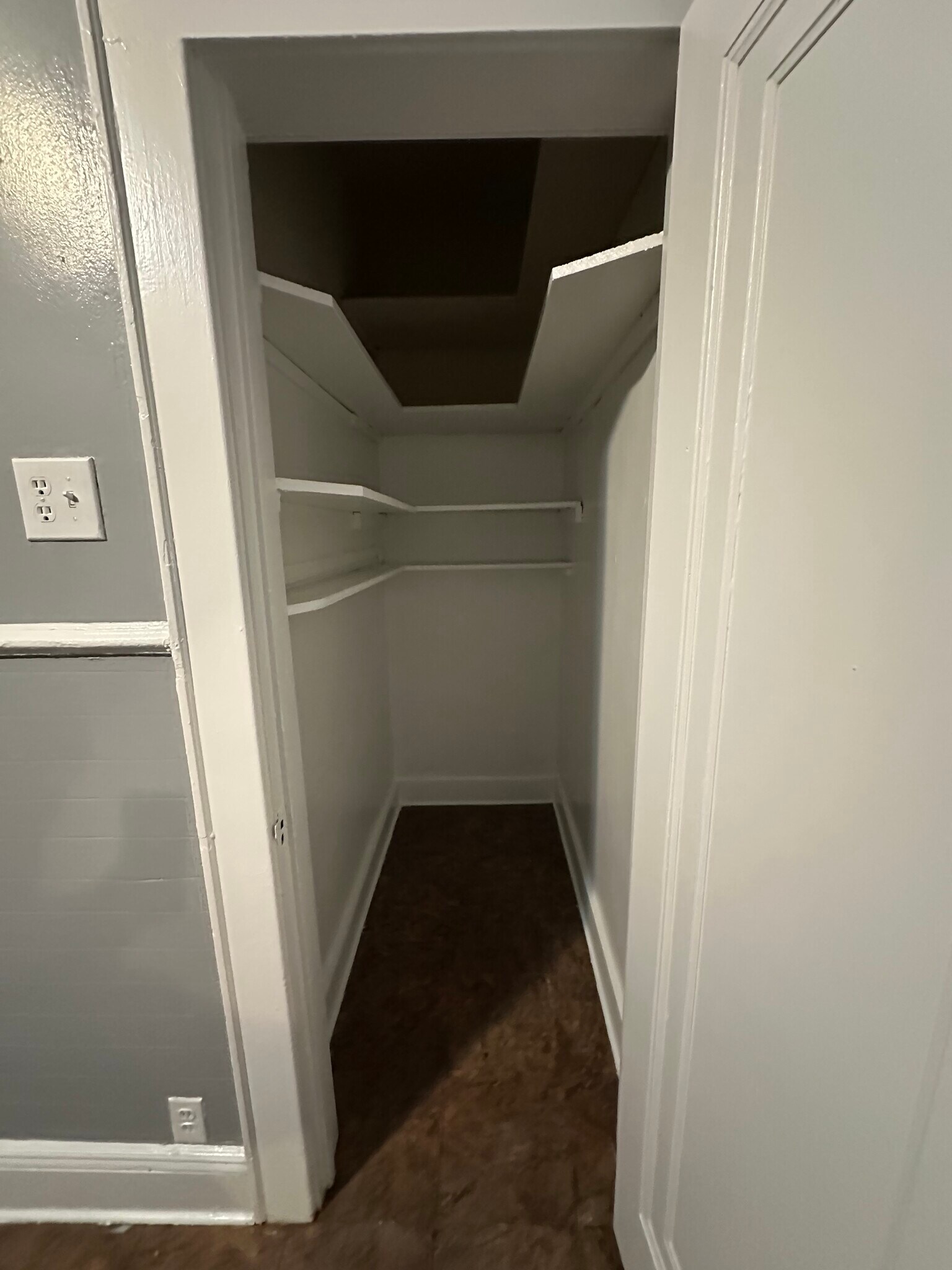 Building Photo - 403 Chestnut St