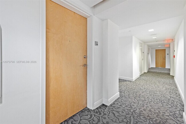 Building Photo - 350 S Miami Ave