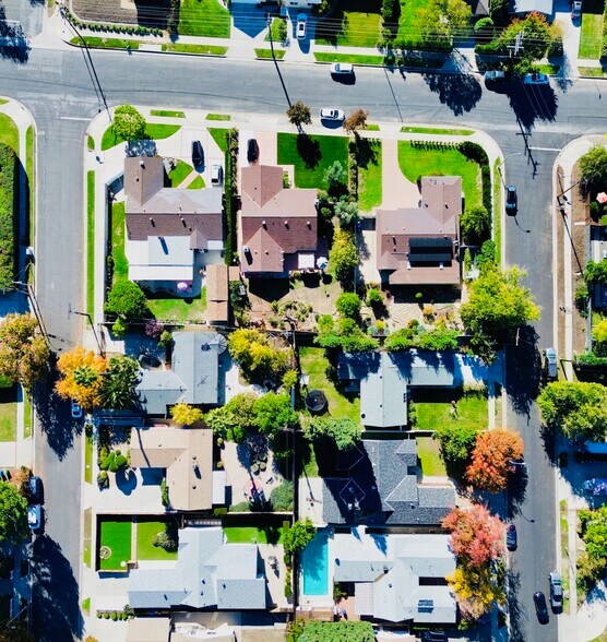 Building Photo - 23813 Calvert St