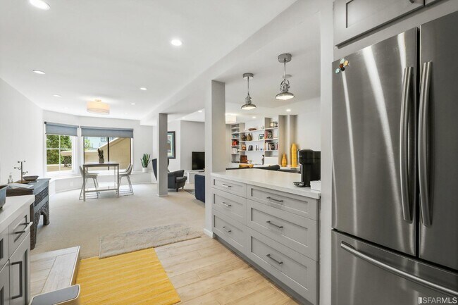 Building Photo - 3242 Washington St