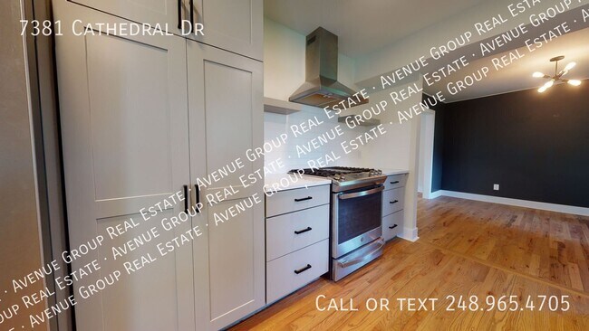 Building Photo - 7381 Cathedral Dr