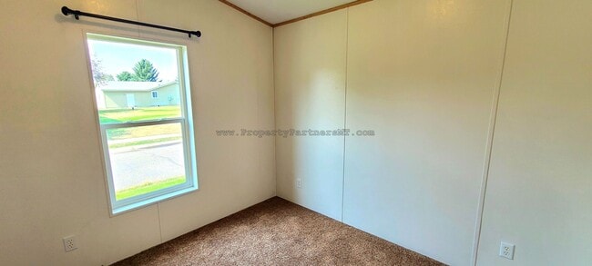 Building Photo - Very Nice 3 Bed 2 Bath Modular house
