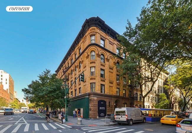 Building Photo - 77 W 68th St
