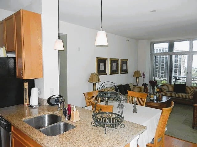 Building Photo - 1400 S Michigan Ave